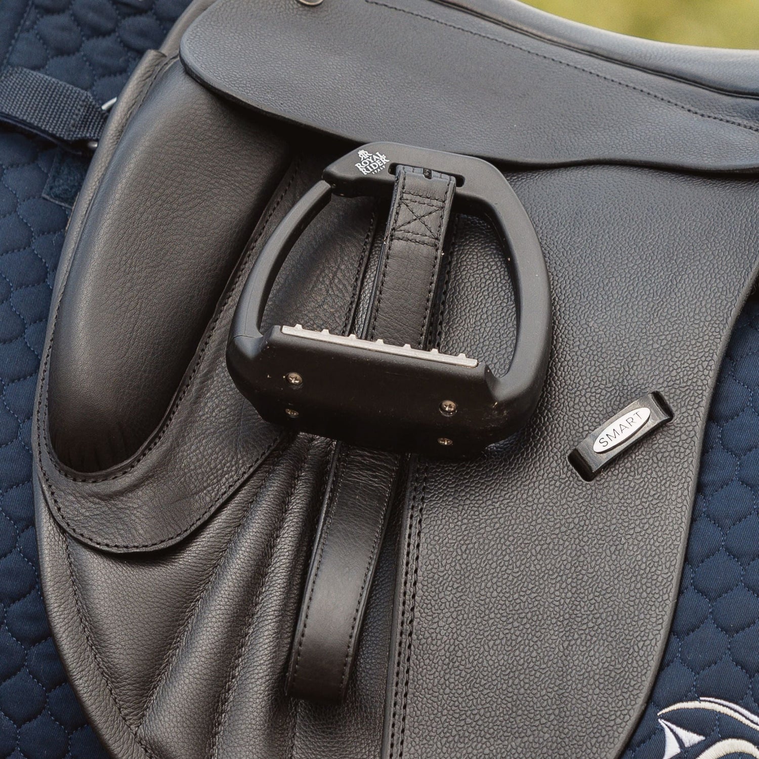 Stirrups & Leathers